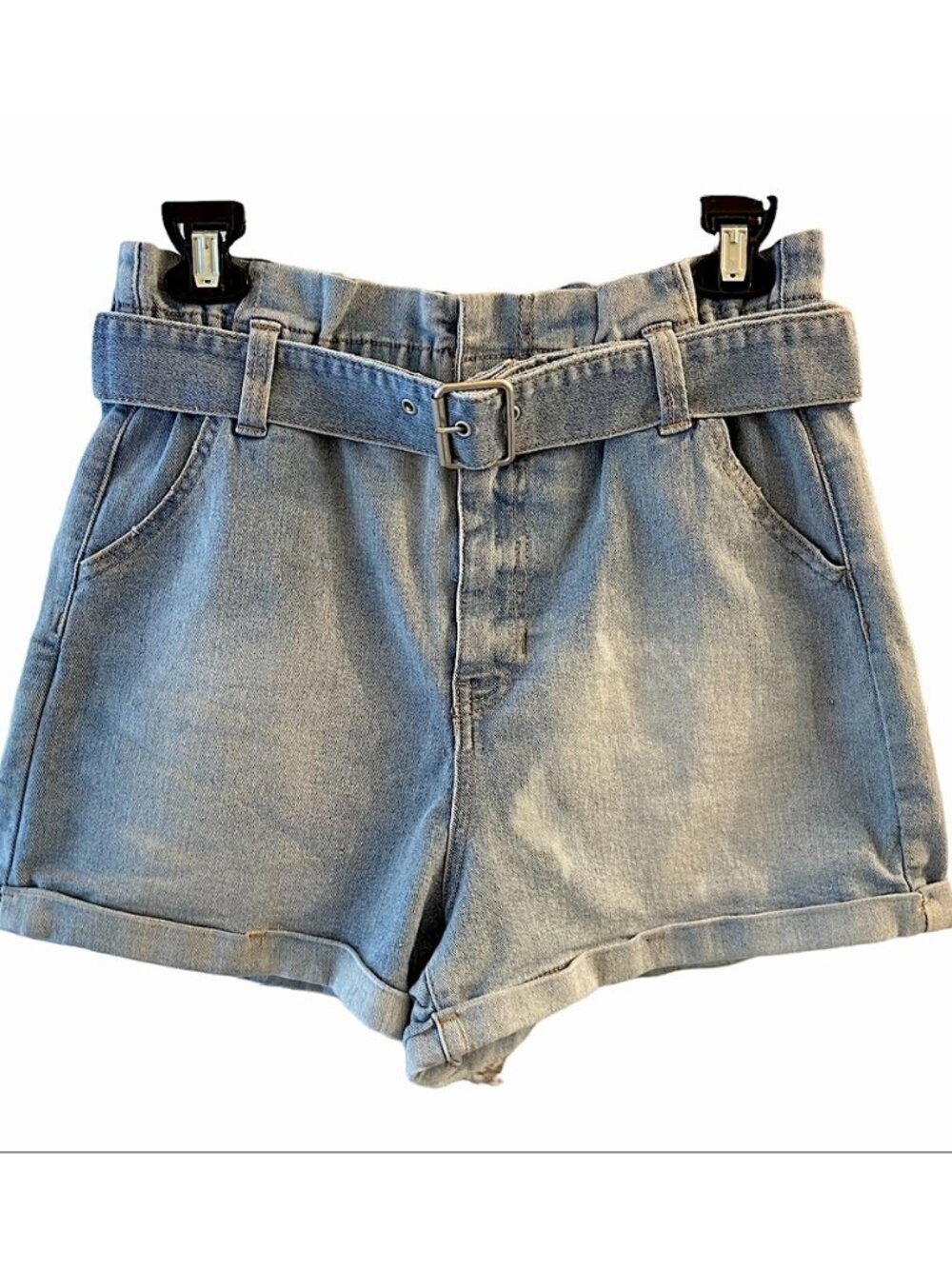 Light blue denim shorts with belt